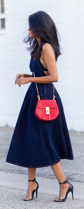 С чем носить джинсовое платье-миди