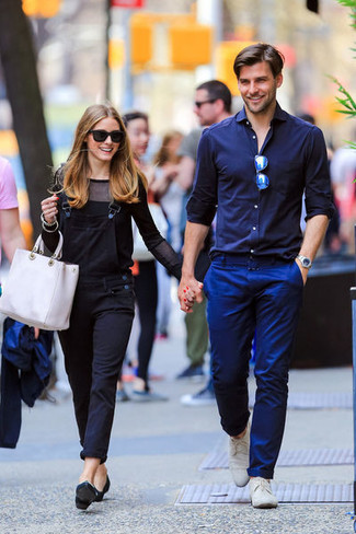 С чем носить джинсовые комбинезон