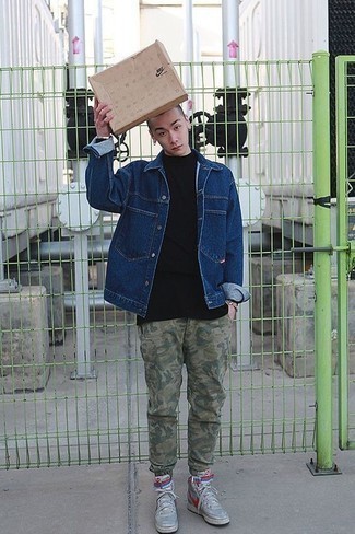 С чем носить джинсовую куртку-рубашку мужчине