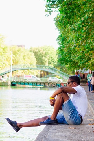 С чем носить джинсовые шорты мужчине