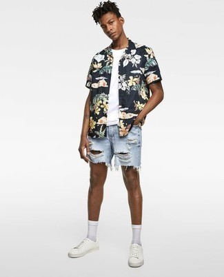 С чем носить джинсовые шорты мужчине