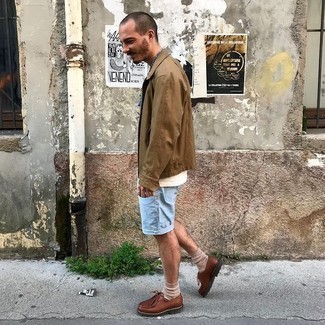 С чем носить джинсовые шорты мужчине