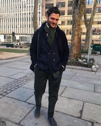 Как носить двубортный пиджак с дождевиком мужчине