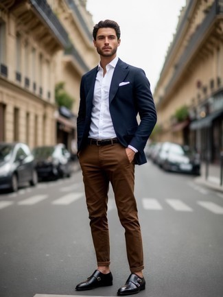 Как носить классические брюки с монками