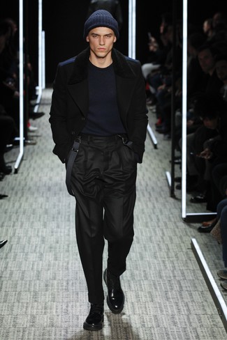 Как носить классические брюки с полупальто