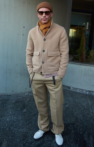 Как носить классические брюки с полупальто