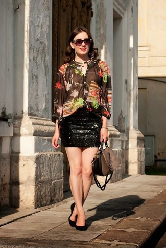 С чем носить солнцезащитные очки с украшением женщине