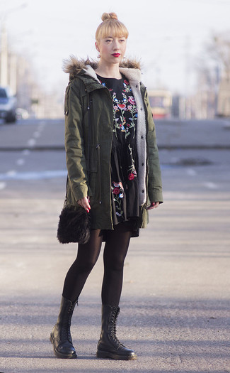 С чем носить платье с вышивкой