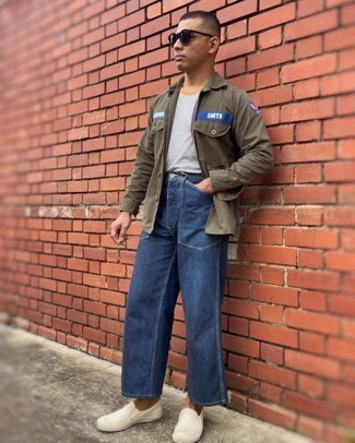 С чем носить рубашку с вышивкой мужчине