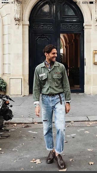 С чем носить рубашку с вышивкой мужчине