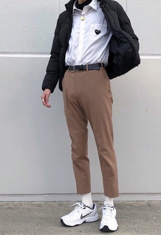 С чем носить рубашку с коротким рукавом с вышивкой мужчине