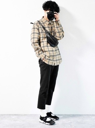 С чем носить поясную сумку мужчине