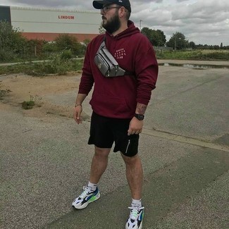 С чем носить поясную сумку мужчине