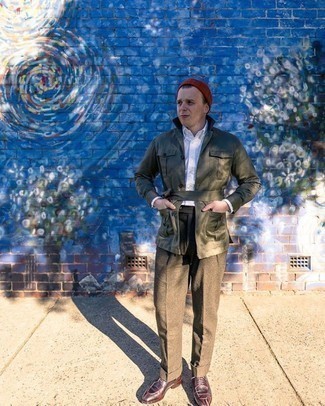 Как носить полевую куртку с туфлями дерби