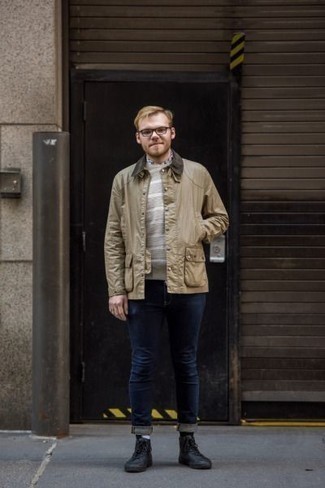 Как носить полевую куртку с высокими кедами