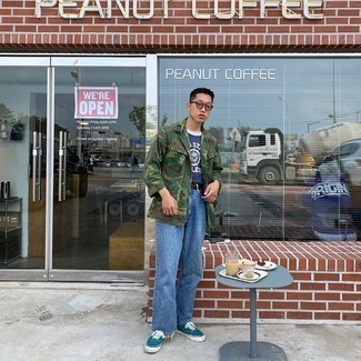 Как носить полевую куртку с низкими кедами