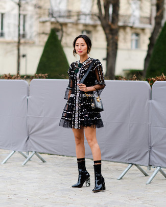 С чем носить носки в крупную сеточку женщине