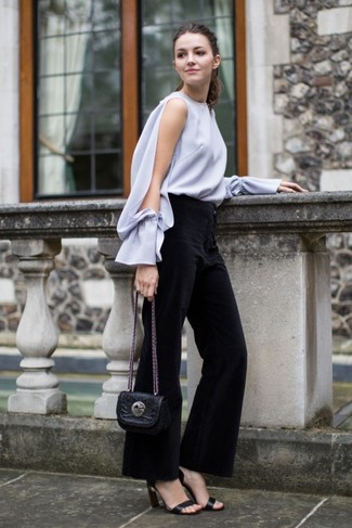 Как носить брюки-клеш с босоножками на каблуке