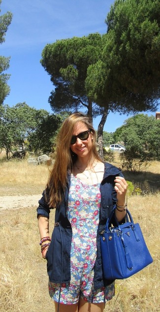 С чем носить комбинезон с цветочным принтом