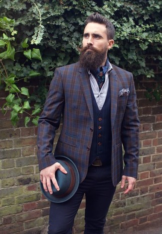 С чем носить шарф с цветочным принтом мужчине