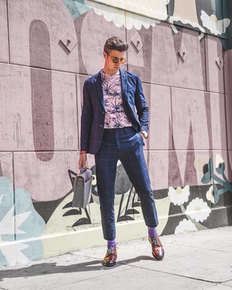 С чем носить футболку с цветочным принтом мужчине