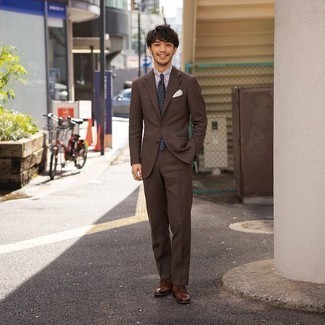 С чем носить галстук с цветочным принтом мужчине