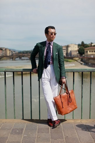 С чем носить галстук с цветочным принтом мужчине