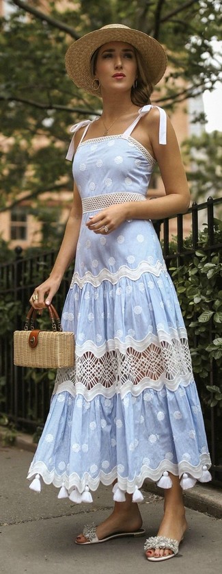 С чем носить сандалии на плоской подошве c бахромой