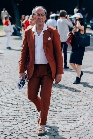 С чем носить лоферы c бахромой мужчине