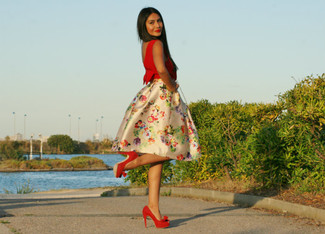 Как носить пышную юбку с укороченным топом