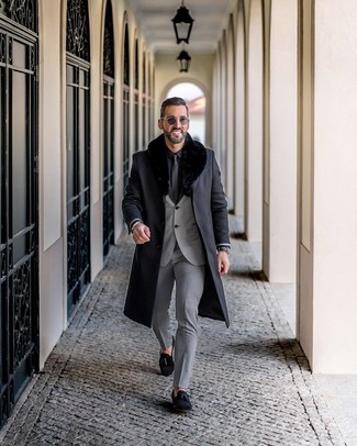 С чем носить пальто с меховым воротником мужчине