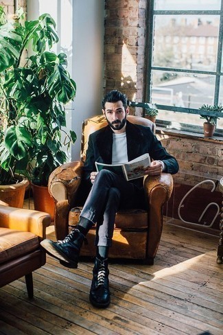 С чем носить пальто с меховым воротником мужчине