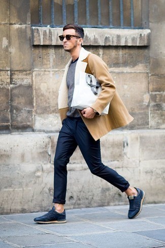 С чем носить пальто с меховым воротником мужчине