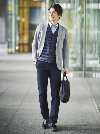 Как носить куртку без рукавов с лоферами мужчине