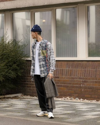 С чем носить шарф в мелкую клетку мужчине