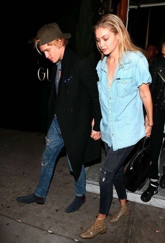 Какие джинсы носить с золотыми ботильонами