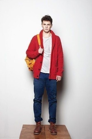 С чем носить золотой рюкзак мужчине