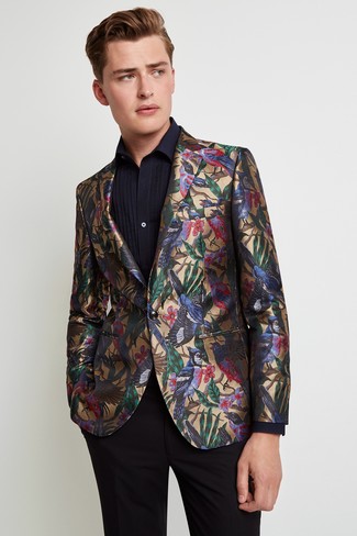 Какие классические брюки носить с золотым пиджаком мужчине