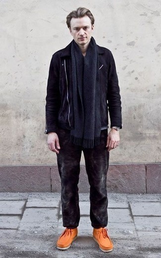 С чем носить золотые ботинки мужчине