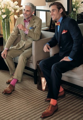 С чем носить золотой галстук-бабочку мужчине