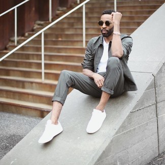 С чем носить золотой браслет мужчине