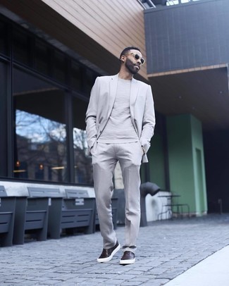 С чем носить золотой браслет мужчине