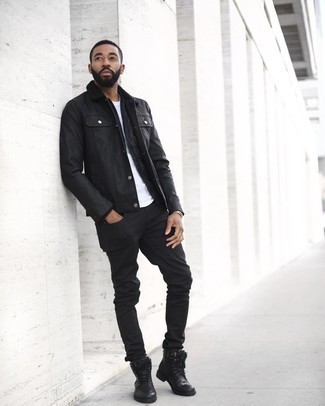 С чем носить золотой браслет мужчине