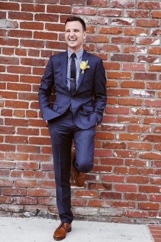 С чем носить золотую мужскую брошь