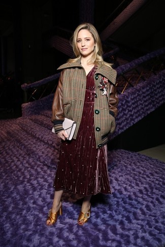 Какие бомберы носить с золотыми сабо