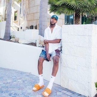 С чем носить золотые сандалии мужчине