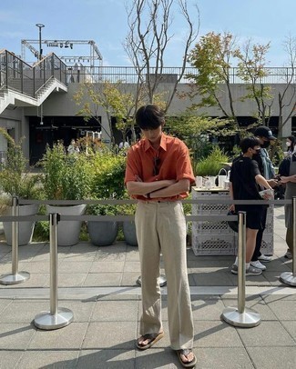 С чем носить золотую рубашку мужчине