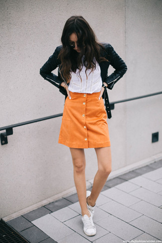 С чем носить золотую юбку