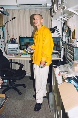 С чем носить золотой свитер мужчине