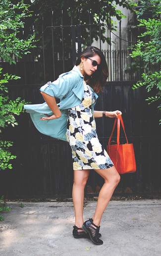 С чем носить золотую большую сумку